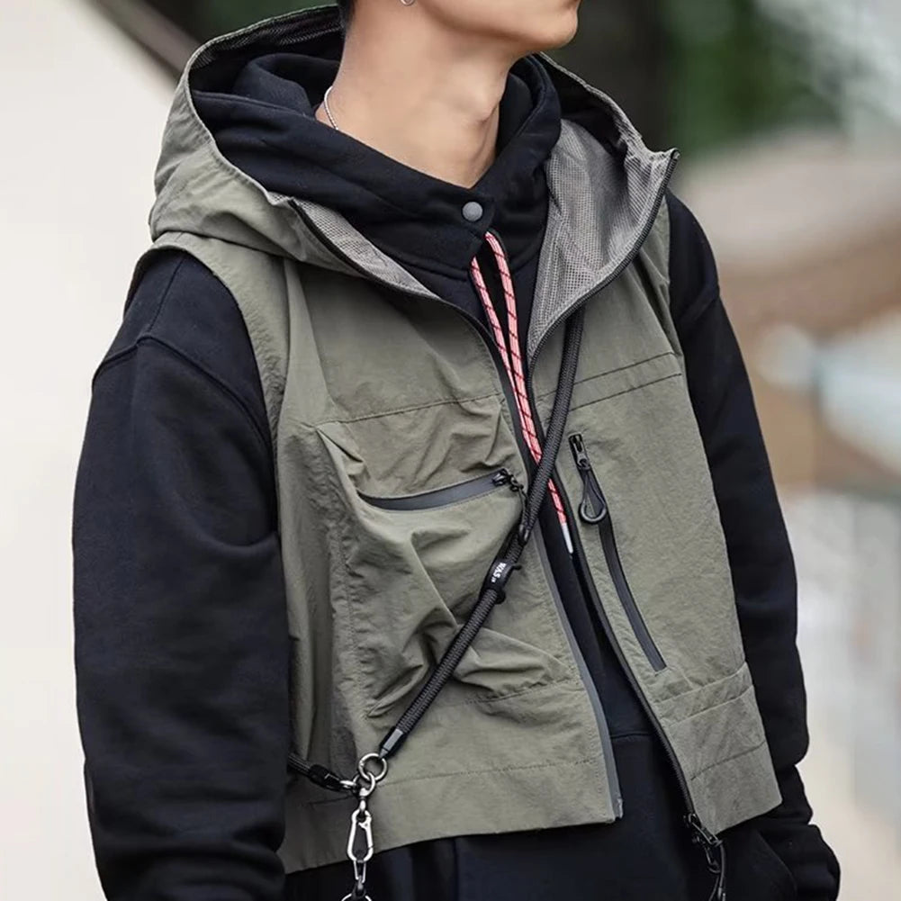 Funktionelle Herren-Kapuzenweste mit mehreren Taschen, leichte ärmellose Jacke für Freizeit- und Arbeitsanlässe