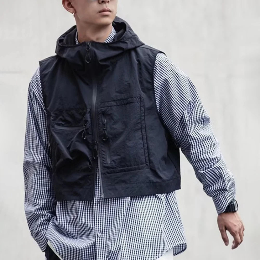 Funktionelle Herren-Kapuzenweste mit mehreren Taschen, leichte ärmellose Jacke für Freizeit- und Arbeitsanlässe