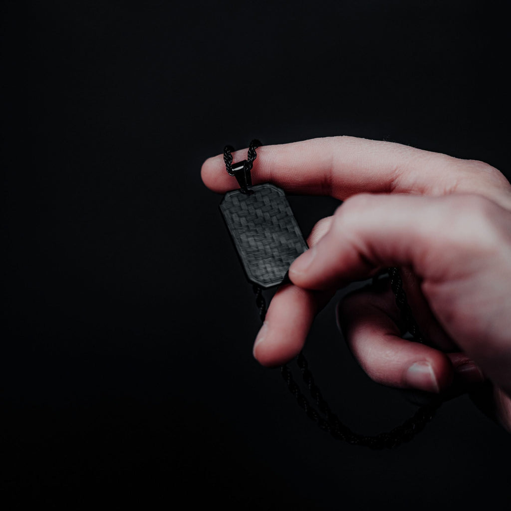 Carbon Fiber Dog Tag Halskette
